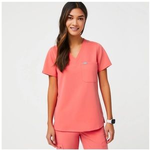 FIGS One pocket scrub top in Coral XXS